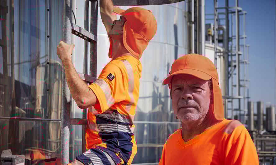 Arbeitskleidung mit UV-Schutz